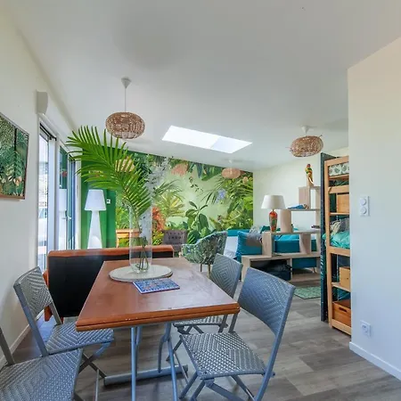 La Halte Des Miquelots - Appt Avec Jardin Vains